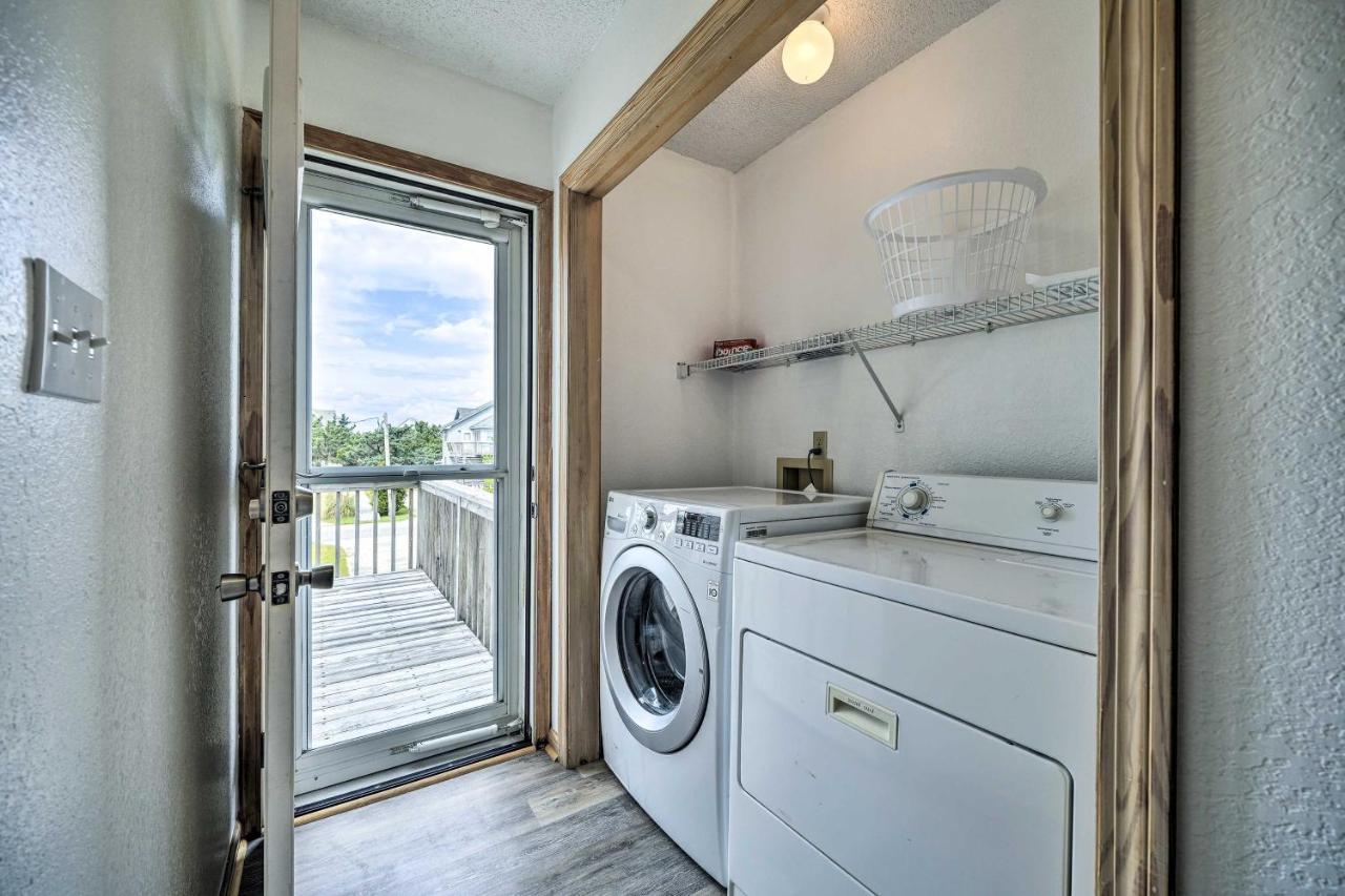 Avon Home On The Channel With Hot Tub And Deck! Eksteriør bilde